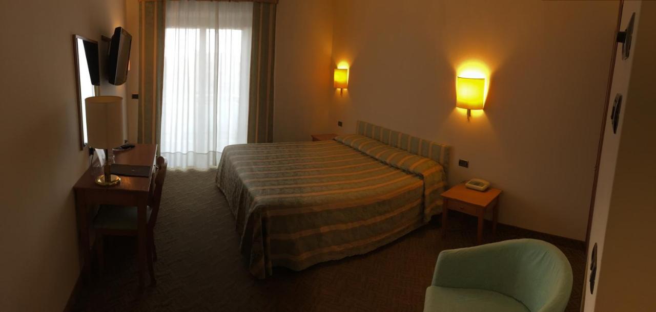 Savant Hotel Lamezia Terme Bagian luar foto