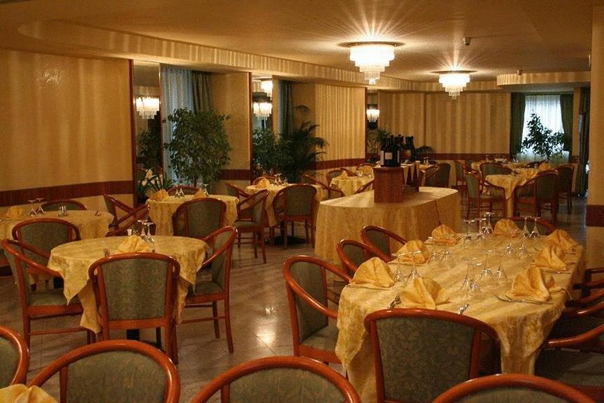 Savant Hotel Lamezia Terme Bagian luar foto