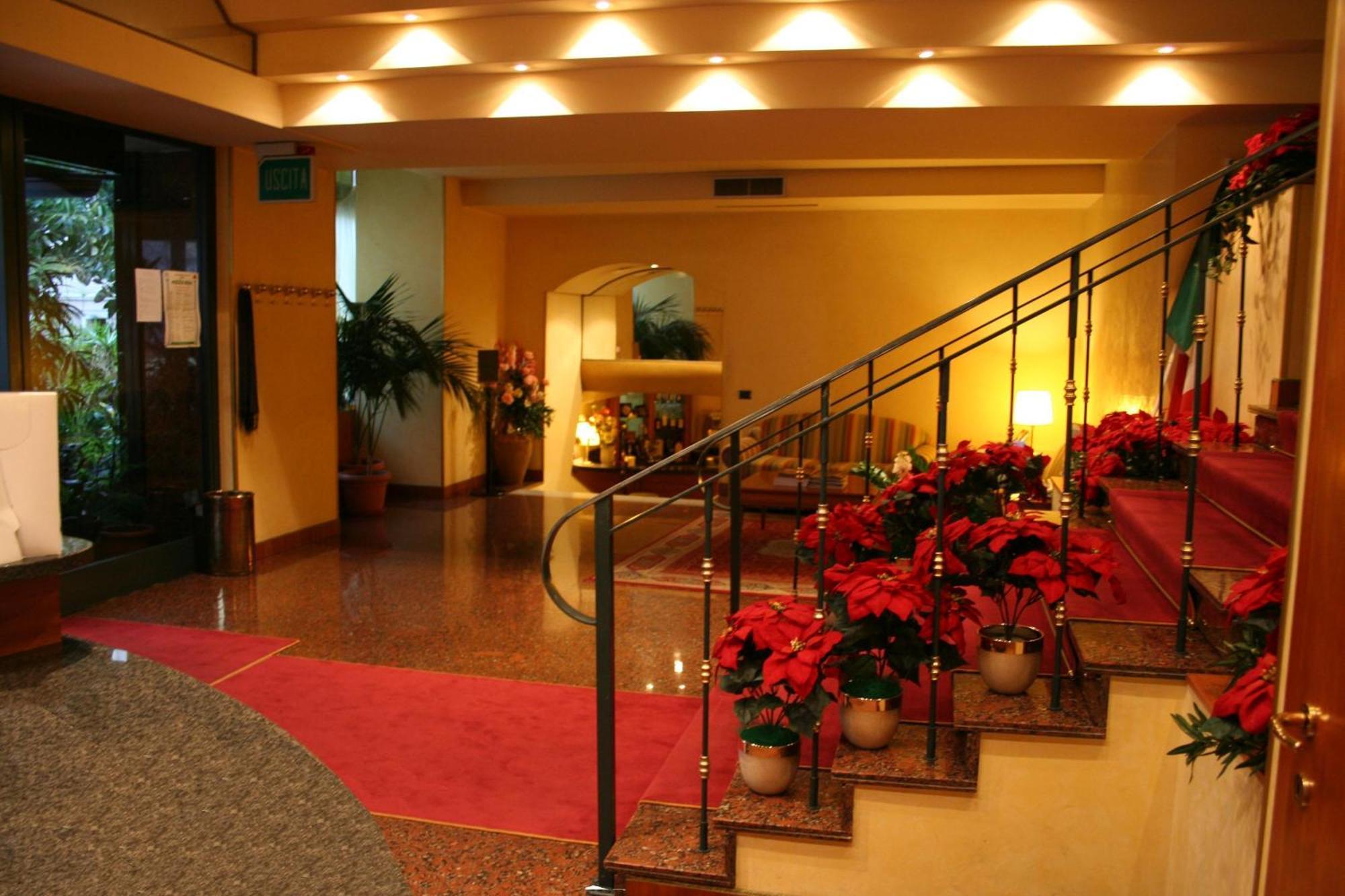 Savant Hotel Lamezia Terme Bagian luar foto